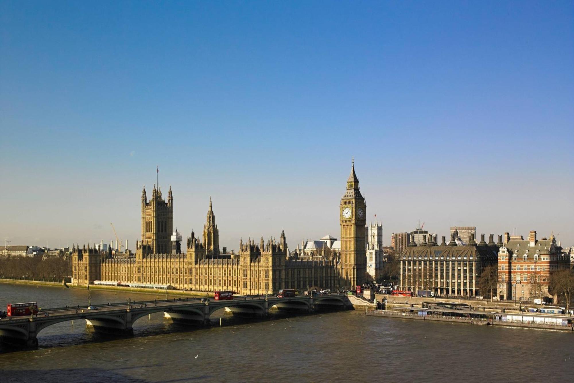 London Marriott Hotel County Hall Exterior foto