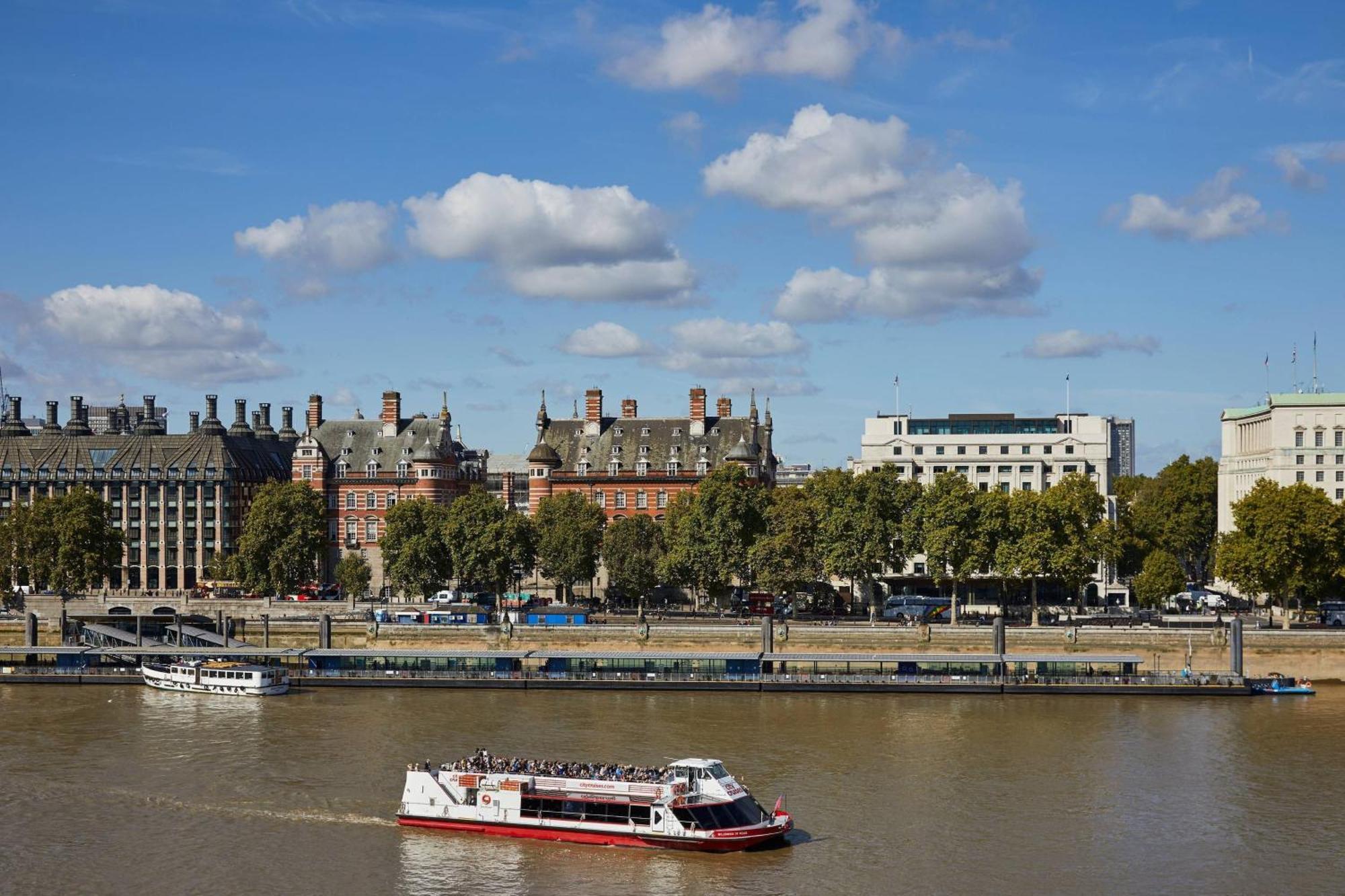 London Marriott Hotel County Hall Exterior foto